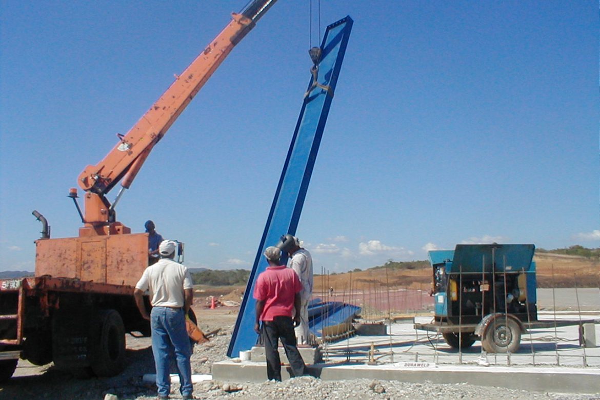 Hangares Aeropuerto Internacional La Isabela