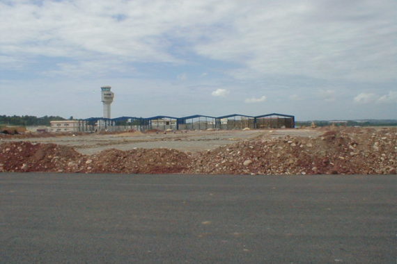 Hangares Aeropuerto Internacional La Isabela