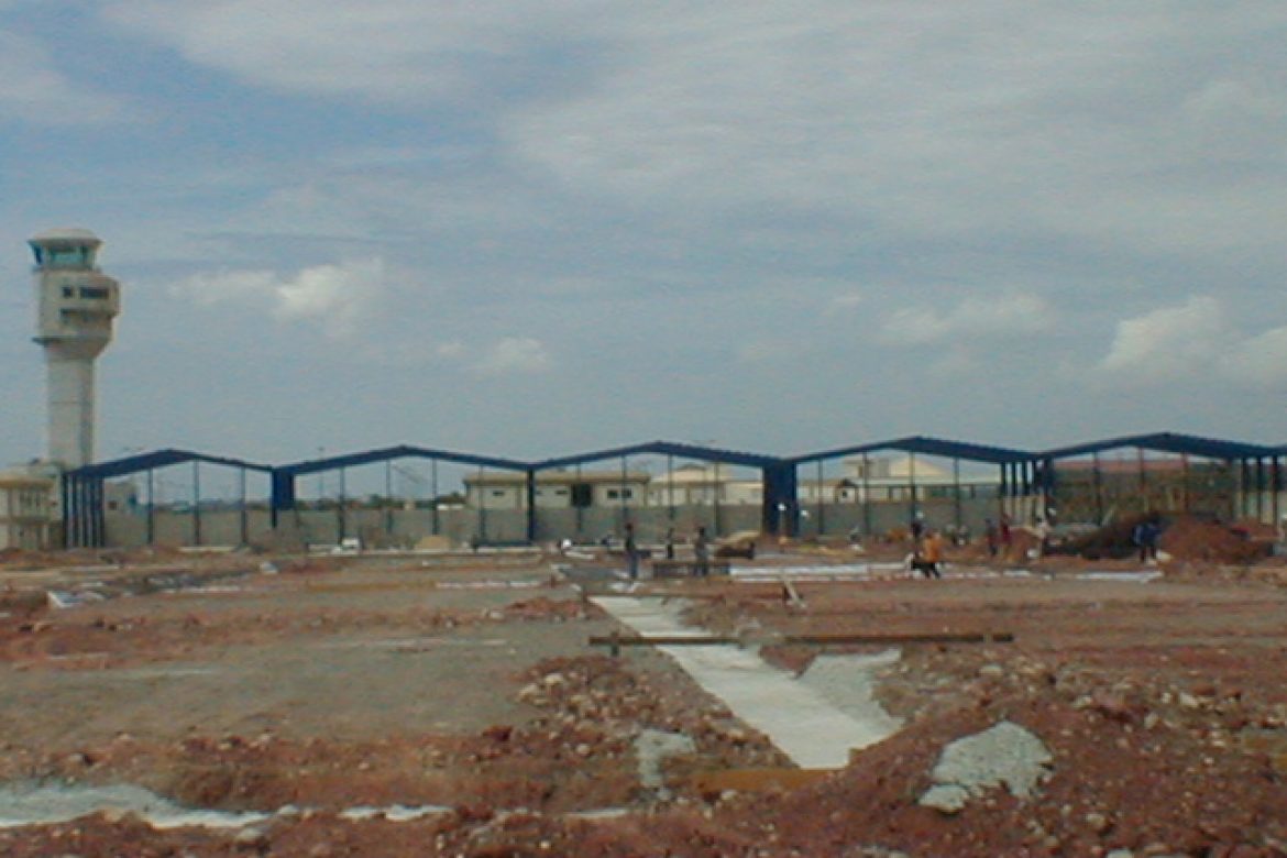 Hangares Aeropuerto Internacional La Isabela